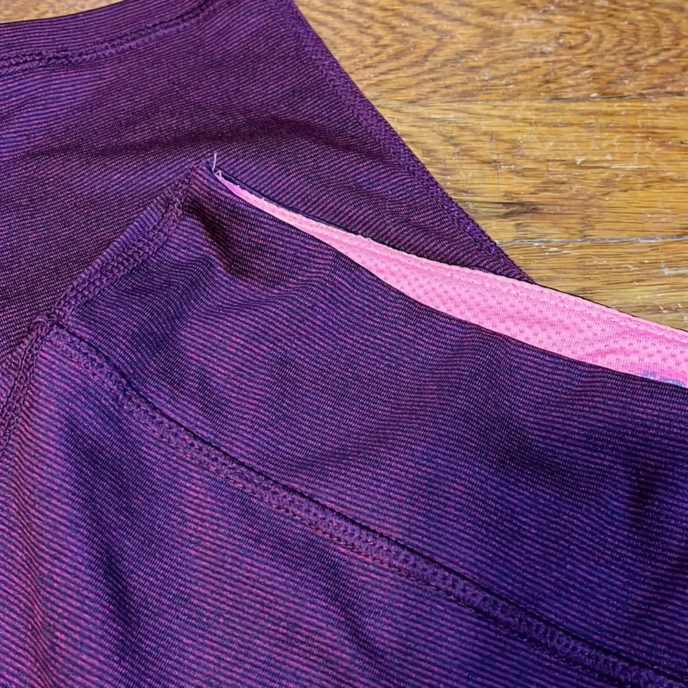 Cropped deep purple/ pink leggings - Picture 2 of 3